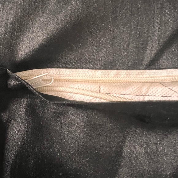 Cushion cover with cut work( Set of 5) - Picture 6 of 6